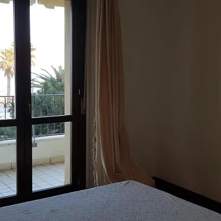 Διαμέρισμα Lungomare Roma