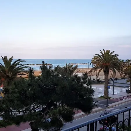 Lungomare Roma Apartment